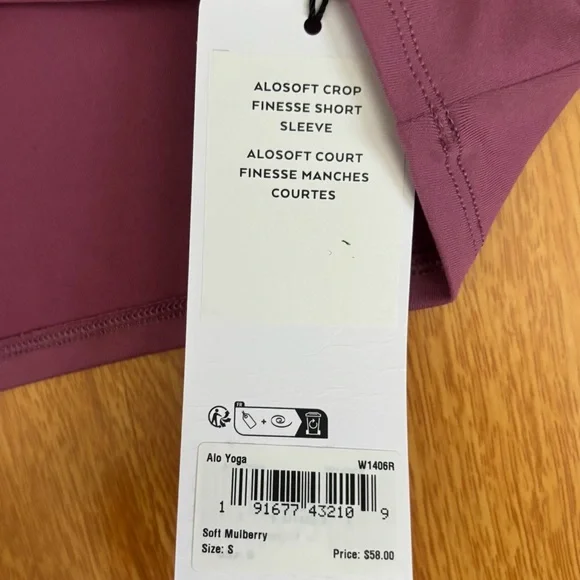 Alo Crop Finesse Short Sleeve - Picture 4 of 5